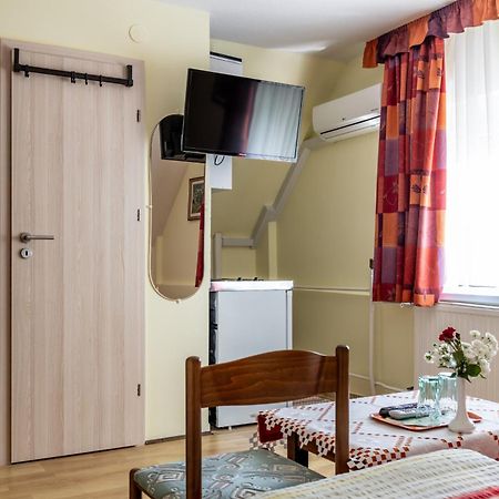 Magdalena Apartmanhaz Keszthely Exterior foto