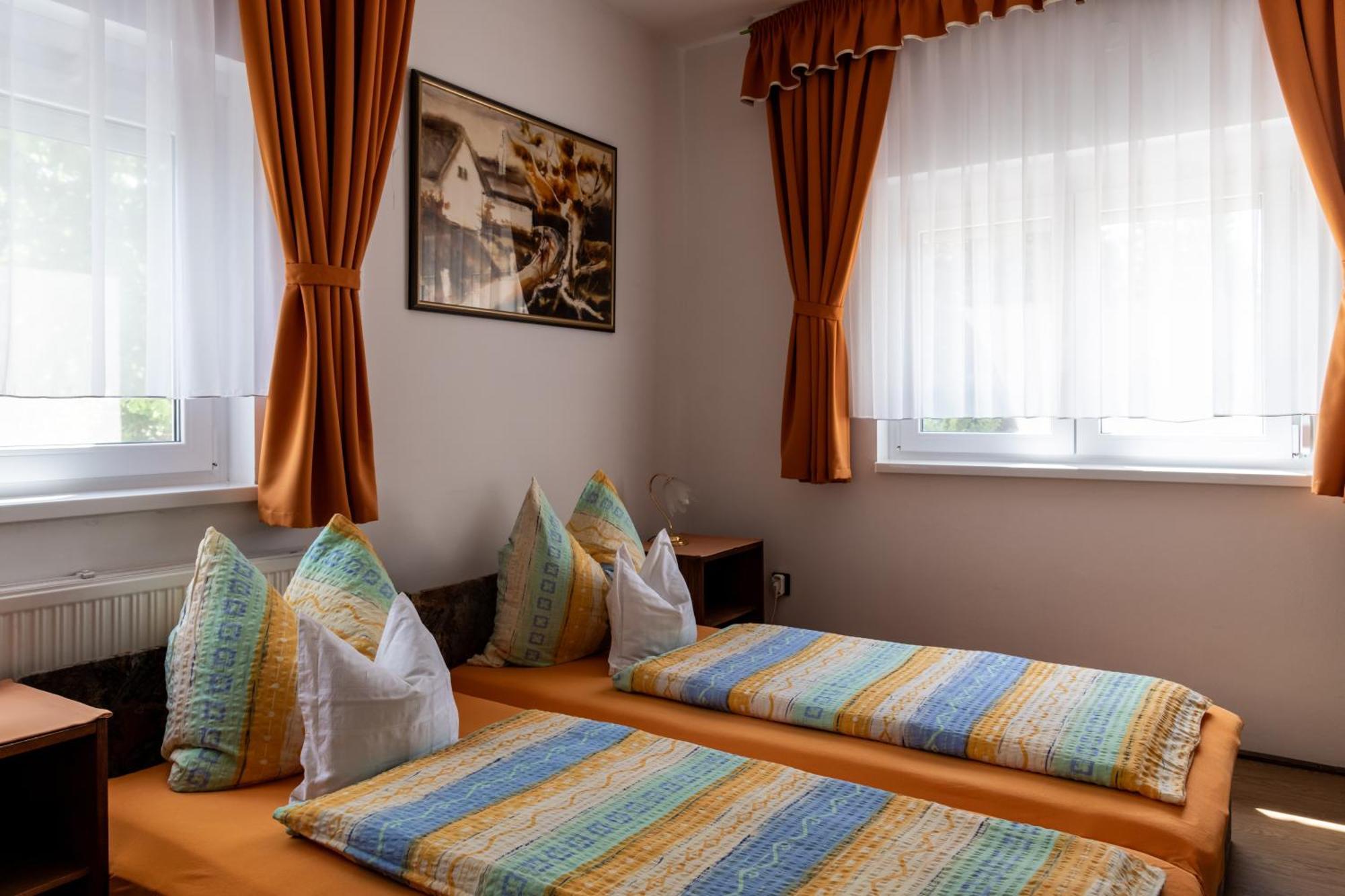 Magdalena Apartmanhaz Keszthely Exterior foto