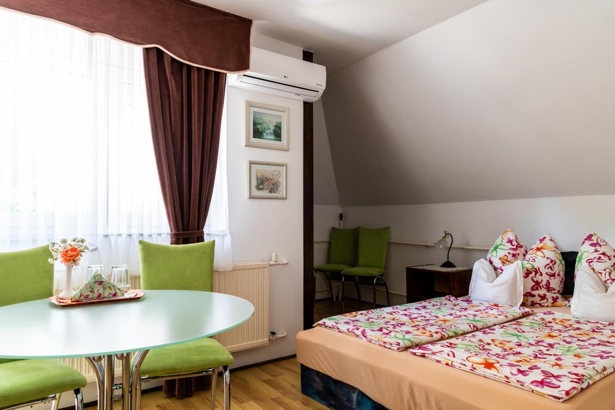 Magdalena Apartmanhaz Keszthely Exterior foto