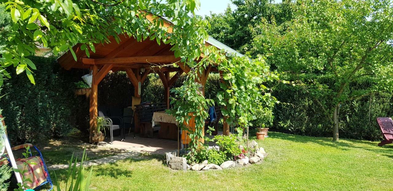 Magdalena Apartmanhaz Keszthely Exterior foto